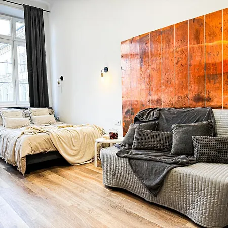 Apartment 1min Walk To Market Square, Beautiful Views! Stylish 1br Kitchen Wroclaw