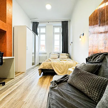 1min Walk To Market Square, Beautiful Views! Stylish 1br Kitchen Apartment Wroclaw
