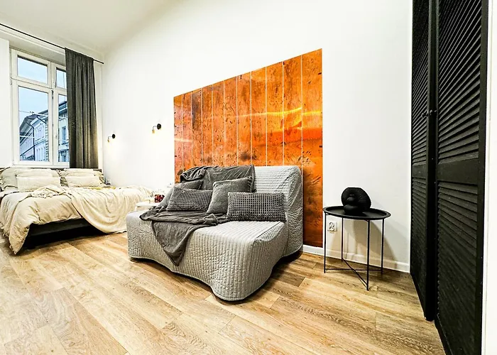 Apartment 1min Walk To Market Square, Beautiful Views! Stylish 1br Kitchen *